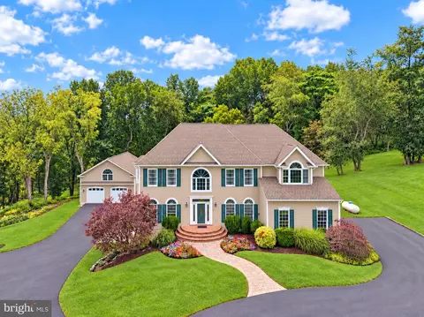 13406 Autumn Crest Dr, Mount Airy, MD 21771
