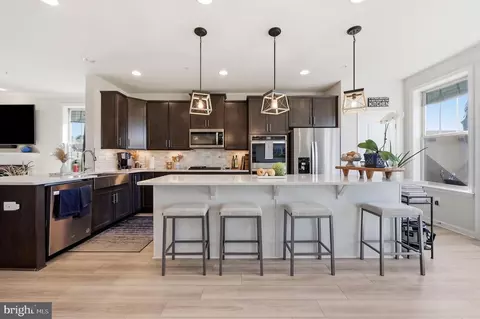 Kitchen - 1731 Evansberry Dr, Frederick, MD 21701 photo 2 of 3