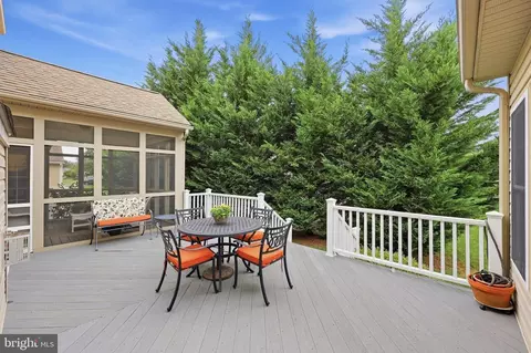 Exterior - 3017 Palatine Dr, Frederick, MD 21701 photo 5 of 7