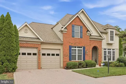 Exterior - 3017 Palatine Dr, Frederick, MD 21701 photo 6 of 7