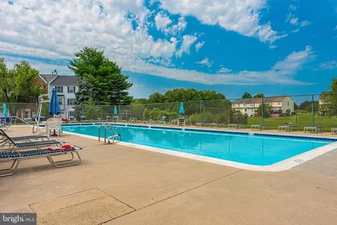 Exterior - 7130 Oberlin Cir, Frederick, MD 21703 photo 12 of 15