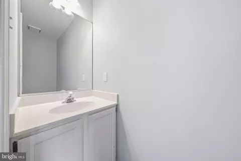 Entry Way - 7130 Oberlin Cir, Frederick, MD 21703 photo 3 of 4