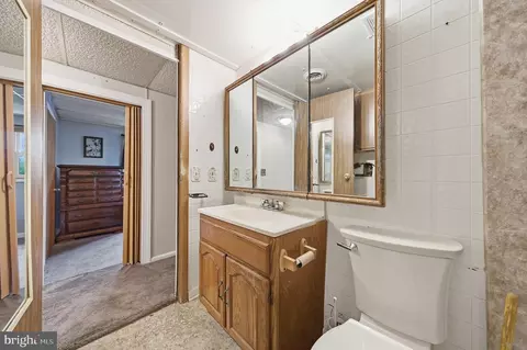 Bath - 12349 Layman Rd, Thurmont, MD 21788 photo 3 of 3