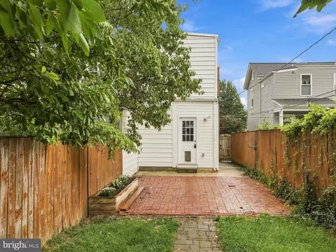 Exterior - 225 Dill Ave, Frederick, MD 21701 photo 8 of 11
