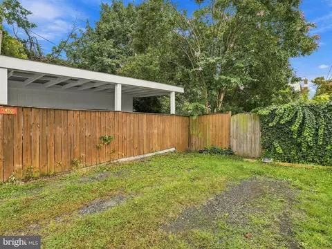 Exterior - 225 Dill Ave, Frederick, MD 21701 photo 10 of 11