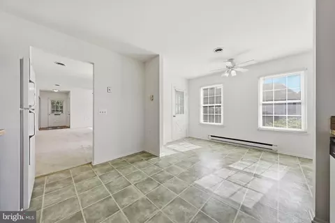 Entry Way - 5746 Box Elder Ct, Frederick, MD 21703 photo 4 of 7