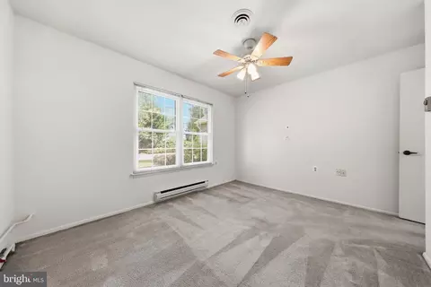 Bedroom - 5746 Box Elder Ct, Frederick, MD 21703 photo 6 of 8
