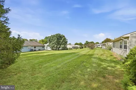 Exterior - 5746 Box Elder Ct, Frederick, MD 21703 photo 10 of 12