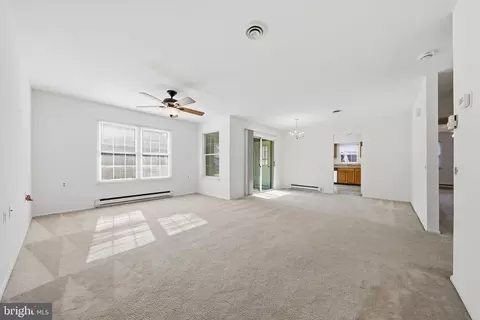 Living - 5746 Box Elder Ct, Frederick, MD 21703 photo 2 of 7