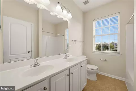 Bath - 1920 Moran Dr, Frederick, MD 21702 photo 1 of 3