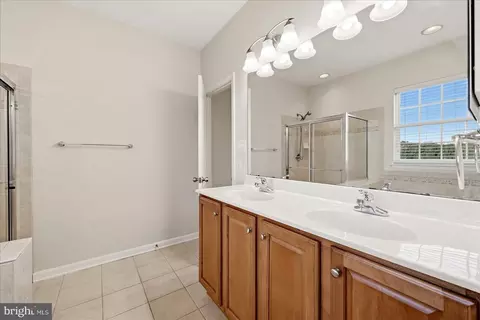 Bath - 1920 Moran Dr, Frederick, MD 21702 photo 3 of 3