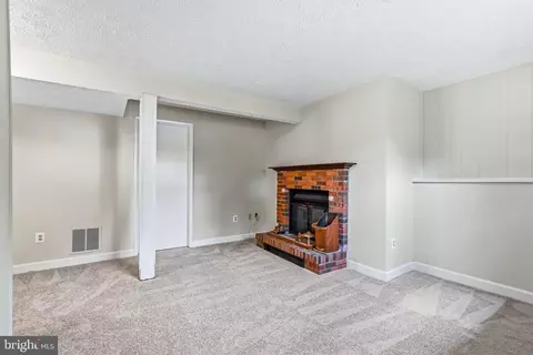 Living - 1807 Rustic Hill Ct, Frederick, MD 21702 photo 6 of 8