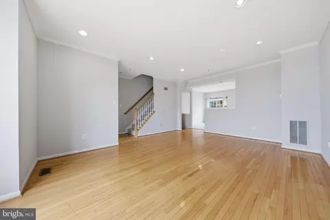 Living - 5407 Upper Mill Ter S, Frederick, MD 21703 photo 5 of 8