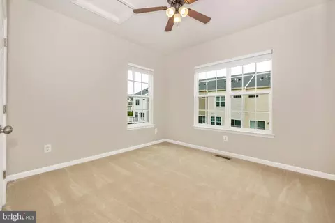 Bedroom - 5961 Whelan Ln, Frederick, MD 21703 photo 2 of 5