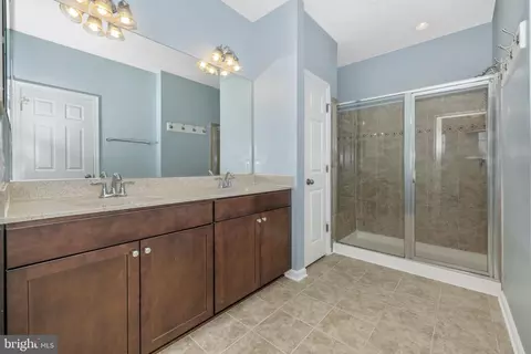Entry Way - 5961 Whelan Ln, Frederick, MD 21703 photo 6 of 9