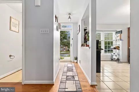 Entry Way - 7992 Windsail Ct, Frederick, MD 21701 photo 1 of 1