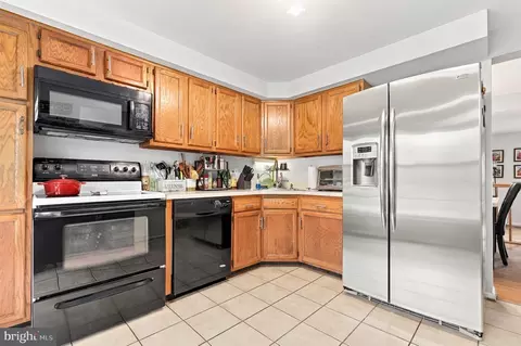 Kitchen - 7992 Windsail Ct, Frederick, MD 21701 photo 2 of 2
