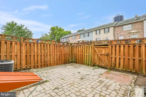 Exterior - 7992 Windsail Ct, Frederick, MD 21701 photo 3 of 5