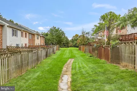 Exterior - 7992 Windsail Ct, Frederick, MD 21701 photo 4 of 5