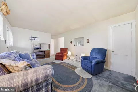 Living - 7906 Wormans Mill Rd, Frederick, MD 21701 photo 2 of 3