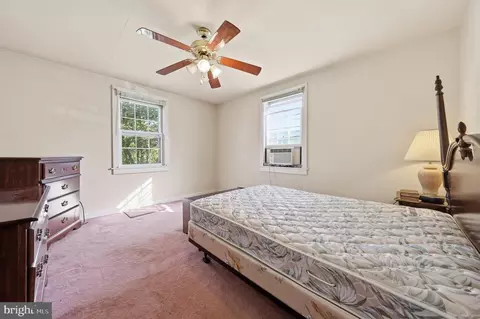 Bedroom - 7906 Wormans Mill Rd, Frederick, MD 21701 photo 2 of 4
