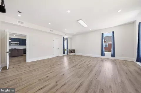 Living - 9536 Liberty Rd, Frederick, MD 21701 photo 5 of 7