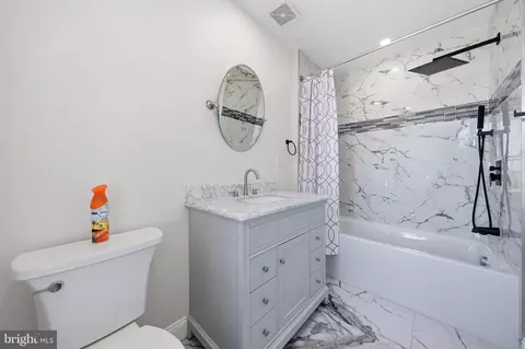 Bath - 9536 Liberty Rd, Frederick, MD 21701 photo 1 of 4