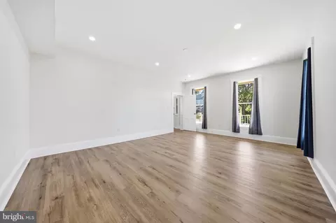 Living - 9536 Liberty Rd, Frederick, MD 21701 photo 3 of 7