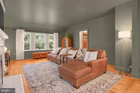 Living - 618 Wilson Pl, Frederick, MD 21702 photo 1 of 1