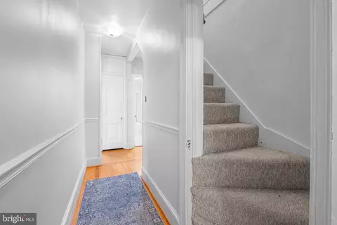 Entry Way - 618 Wilson Pl, Frederick, MD 21702 photo 3 of 9