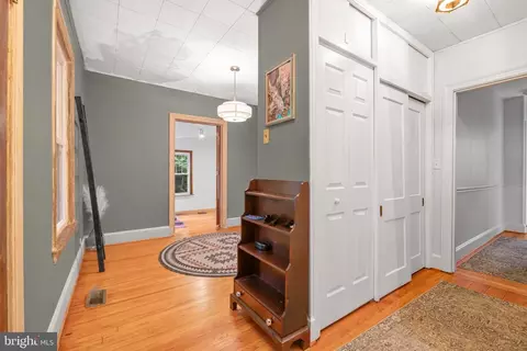Entry Way - 618 Wilson Pl, Frederick, MD 21702 photo 1 of 9