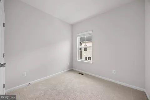Bedroom - 402 Matlock Ln, Frederick, MD 21701 photo 6 of 8