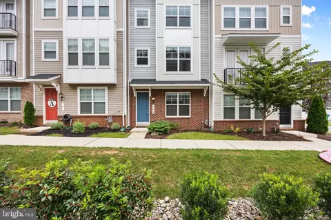 Exterior - 402 Matlock Ln, Frederick, MD 21701 photo 2 of 14