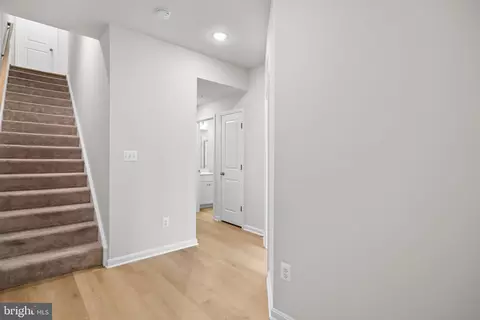 Entry Way - 402 Matlock Ln, Frederick, MD 21701 photo 4 of 19