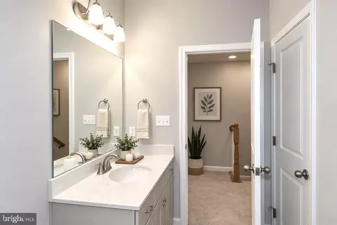 Entry Way - 402 Matlock Ln, Frederick, MD 21701 photo 16 of 19