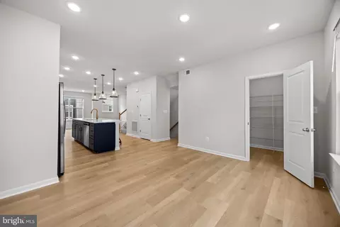 Entry Way - 402 Matlock Ln, Frederick, MD 21701 photo 5 of 19