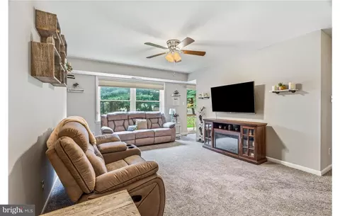 200 Chapel Ct #105, Walkersville, MD 21793