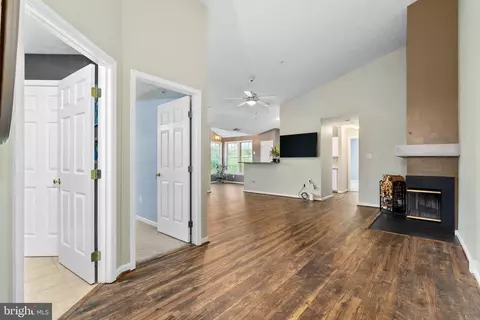 Entry Way - 905 Blue Leaf Apt 7 3c Court Apt 7 3c Ct #7 3C, Frederick, MD 21701 photo 2 of 6