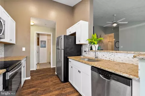 Kitchen - 905 Blue Leaf Apt 7 3c Court Apt 7 3c Ct #7 3C, Frederick, MD 21701 photo 2 of 5