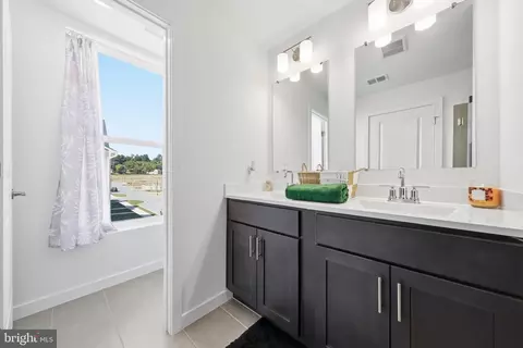Entry Way - 711 Iron Forge Rd #28, Frederick, MD 21702 photo 10 of 14