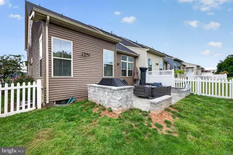 Exterior - 6003 Calla Pl, Frederick, MD 21703 photo 4 of 5