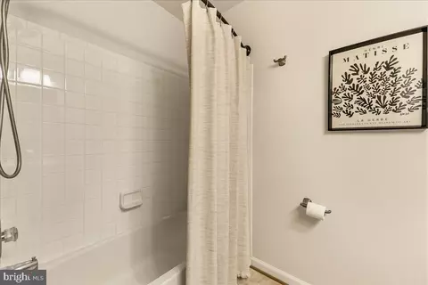 Bath - 3708 Sprigg St N, Frederick, MD 21704 photo 6 of 7