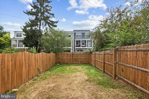 Exterior - 204 E 5th St, Frederick, MD 21701 photo 4 of 5