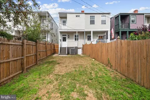 Exterior - 204 E 5th St, Frederick, MD 21701 photo 5 of 5