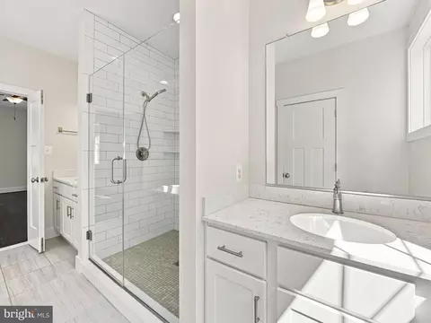 Bath - 8106 Mojave Ct, Frederick, MD 21702 photo 2 of 5