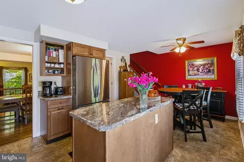 Kitchen - 8012 Broken Reed Ct, Frederick, MD 21701 photo 3 of 3