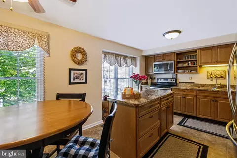 Kitchen - 8012 Broken Reed Ct, Frederick, MD 21701 photo 2 of 3