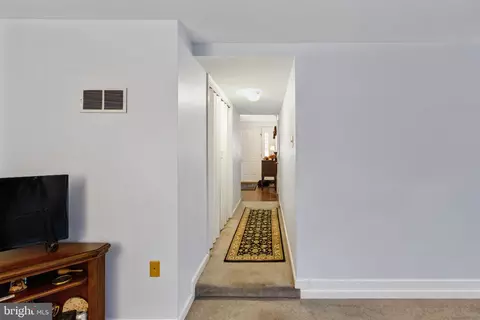 Entry Way - 8012 Broken Reed Ct, Frederick, MD 21701 photo 5 of 6