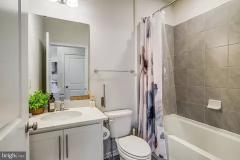 Bath - 504 Carroll Walk Ave, Frederick, MD 21701 photo 1 of 9