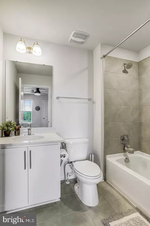 Bath - 504 Carroll Walk Ave, Frederick, MD 21701 photo 7 of 9
